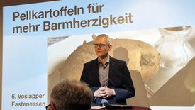 Der CDU-Landtagsabgeordnete Björn Thümler stellte die Bedeutung der Barmherzigkeit in den Mittelpunkt seiner Festrede.